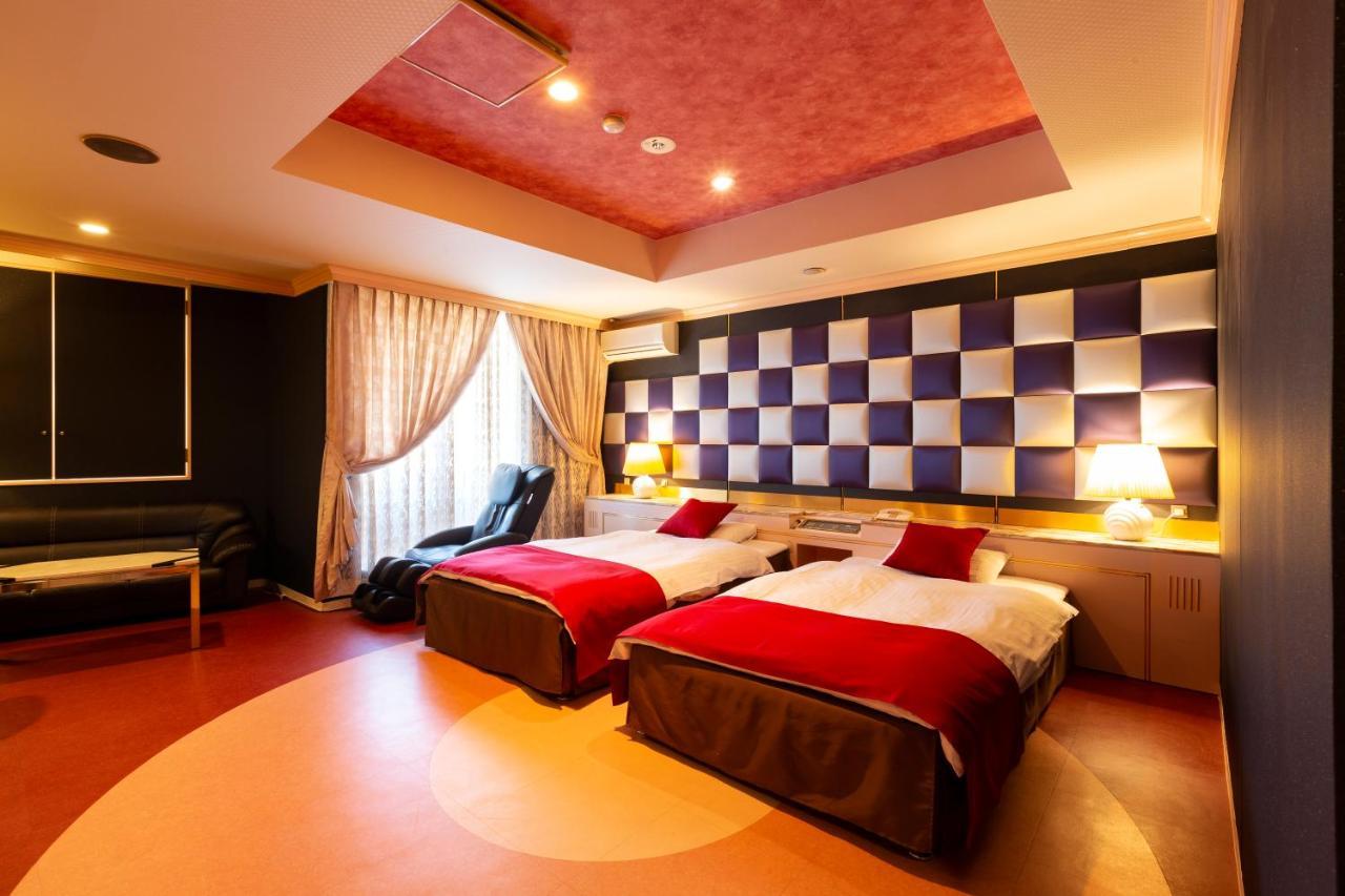 Hotel Liberty Kochi (Adults Only) Екстериор снимка