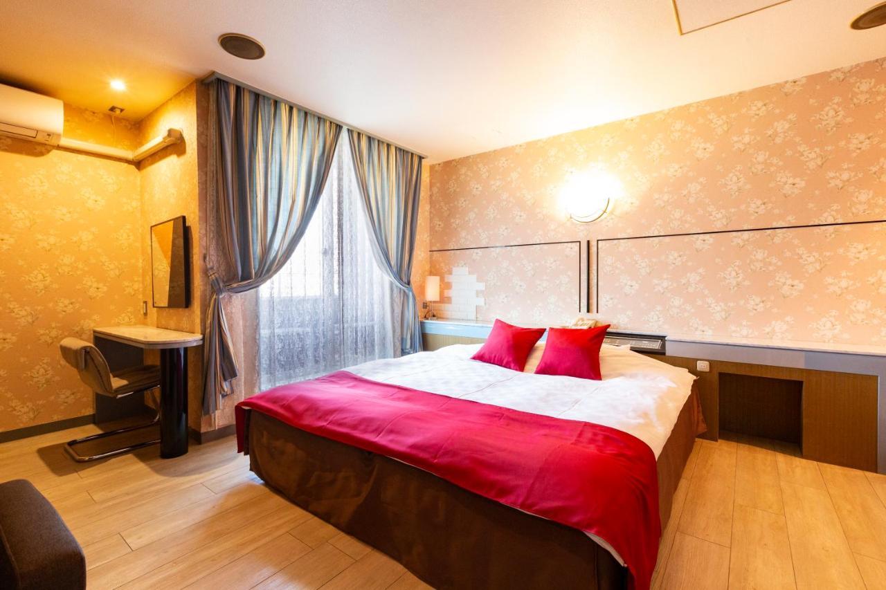 Hotel Liberty Kochi (Adults Only) Екстериор снимка