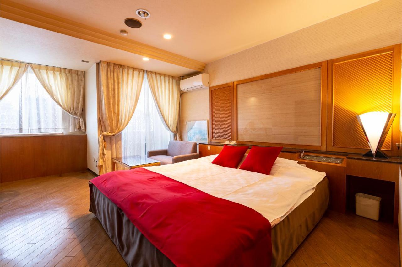 Hotel Liberty Kochi (Adults Only) Екстериор снимка