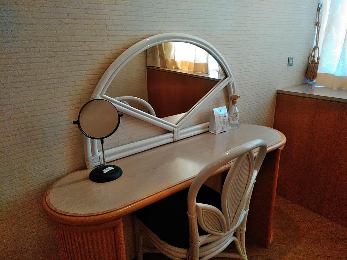 Hotel Liberty Kochi (Adults Only) Екстериор снимка
